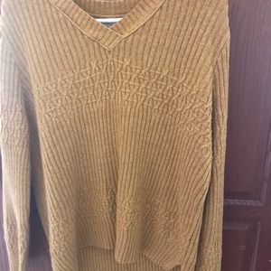 Universal Thread  sweater